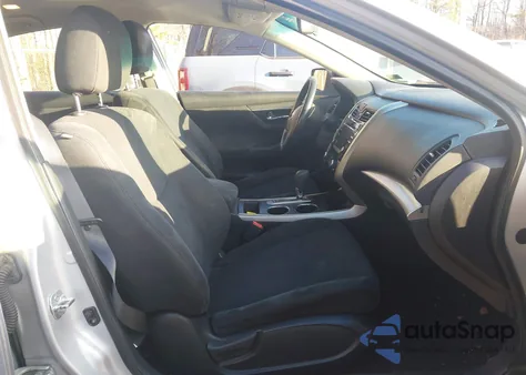 2015 Nissan Altima 2.5 Sv z USA, uszkodzony, nr VIN 1N4AL3AP9FC158388